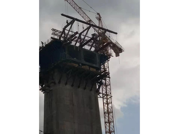云南中鐵十局羅閘河三線特大橋